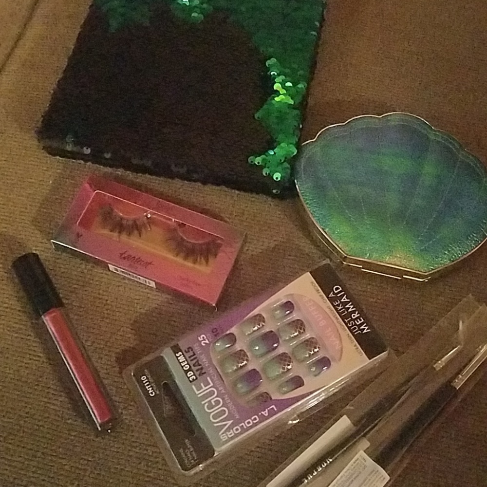 RARE  mermaid tarte bundle